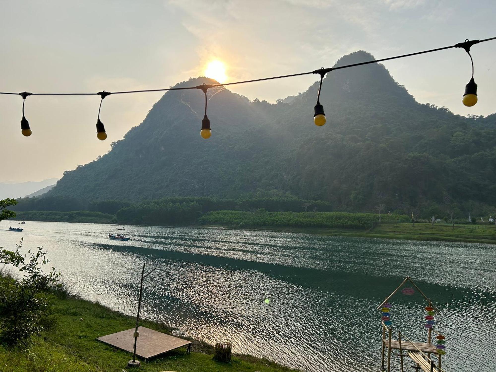 Son River House Phong Nha Eksteriør bilde