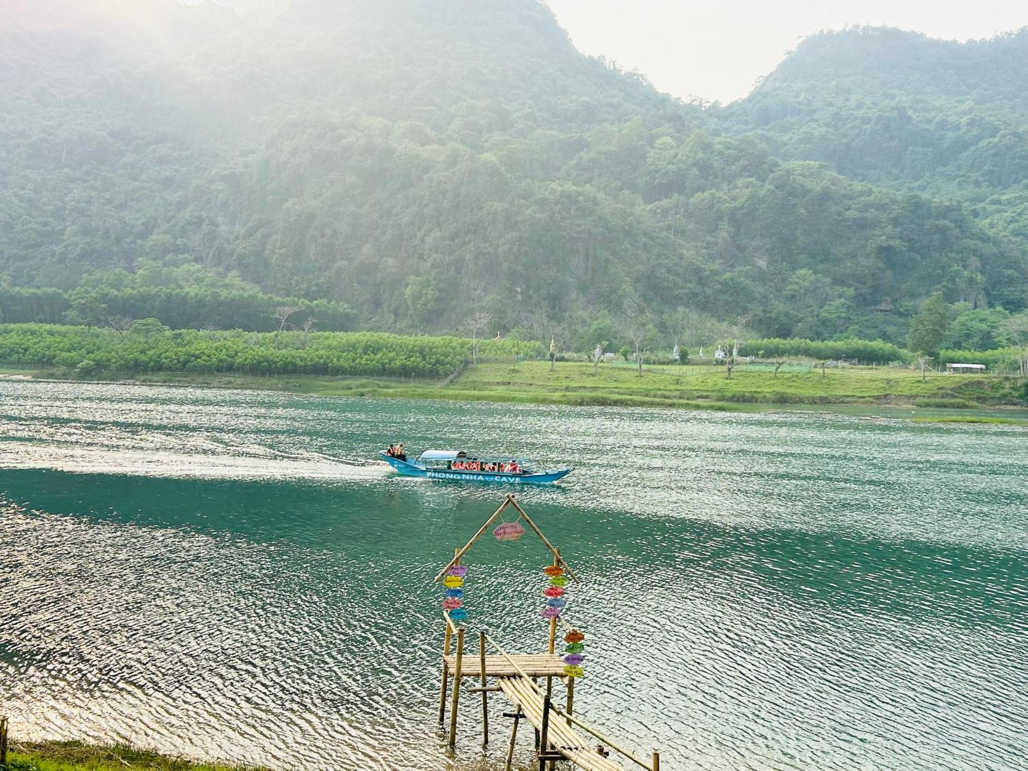 Son River House Phong Nha Eksteriør bilde