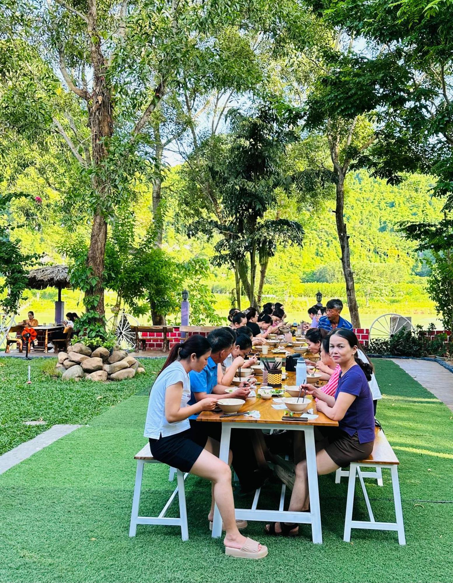 Son River House Phong Nha Eksteriør bilde
