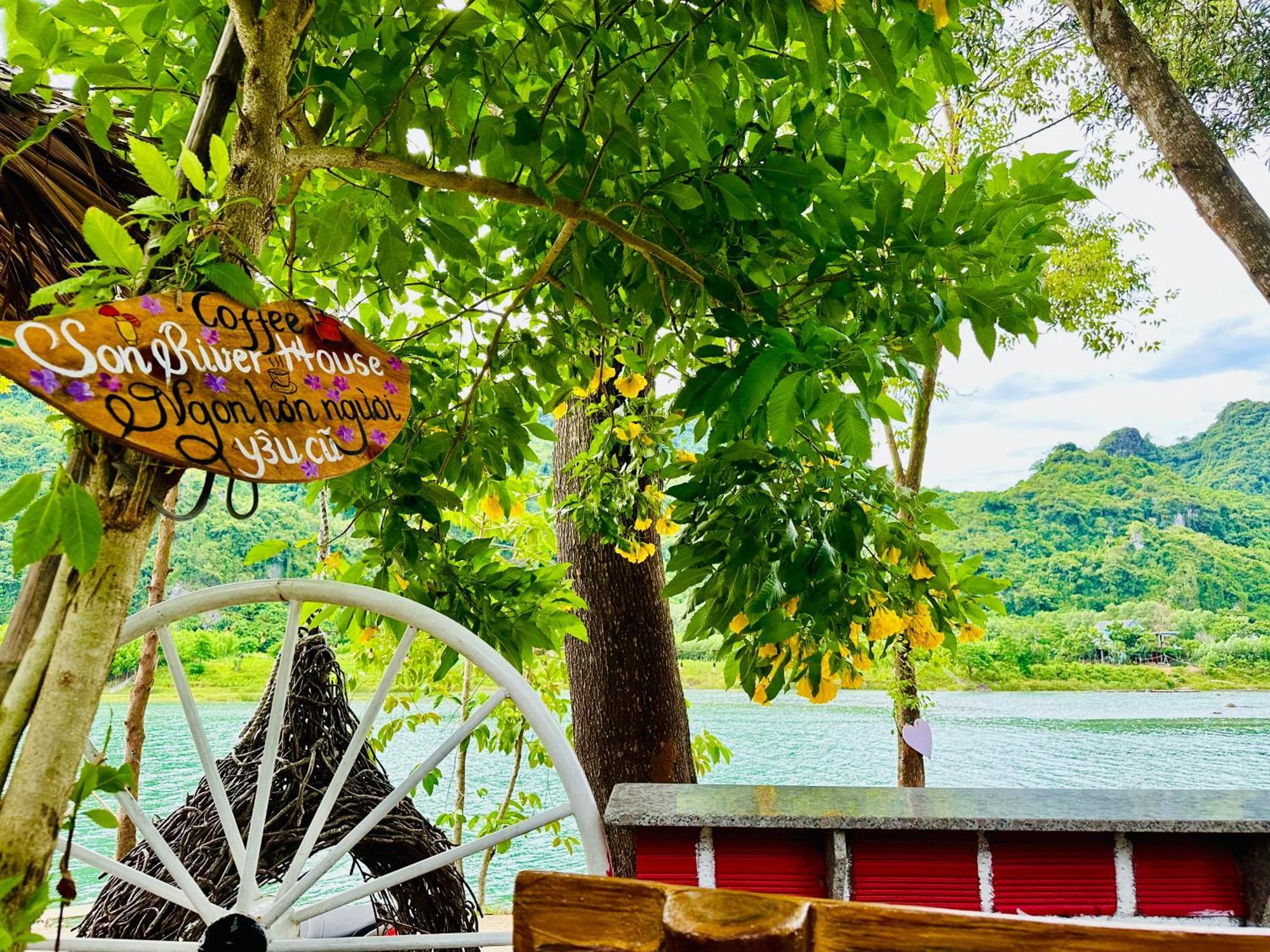 Son River House Phong Nha Eksteriør bilde