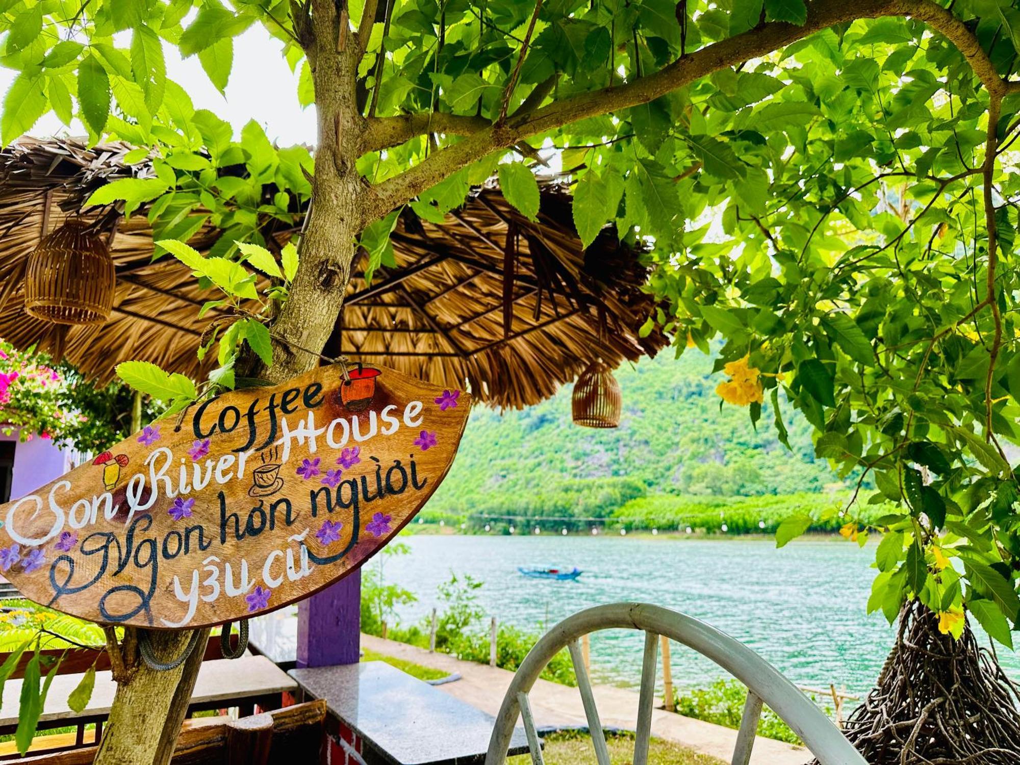 Son River House Phong Nha Eksteriør bilde