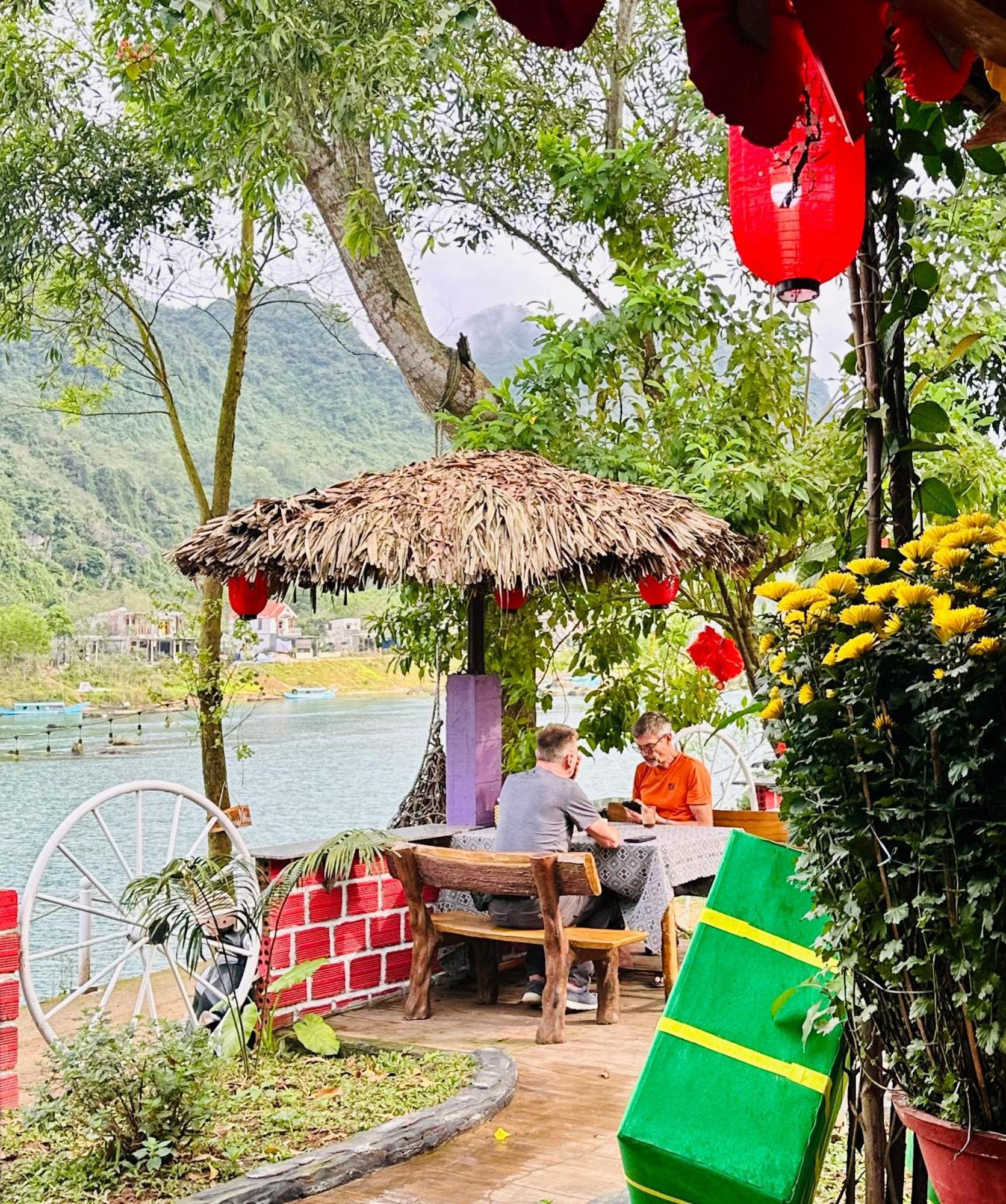 Son River House Phong Nha Eksteriør bilde